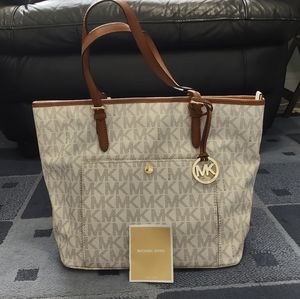 NWT Michael Kors Tote Bag Jet Set Series Women Bag